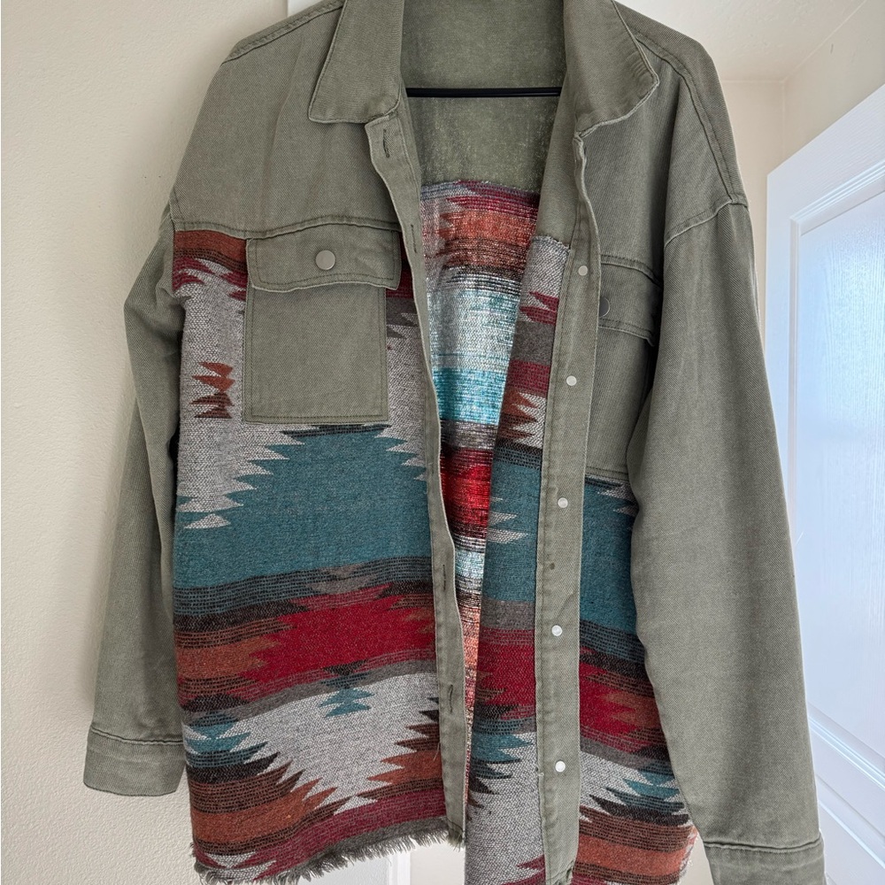 Stylish Jacket with Aztec Pattern